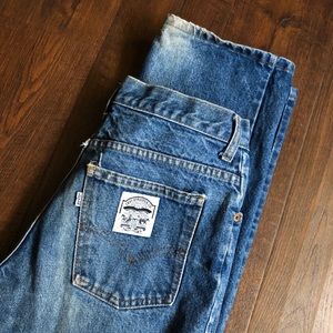 Vintage two horse white patch Levi jeans